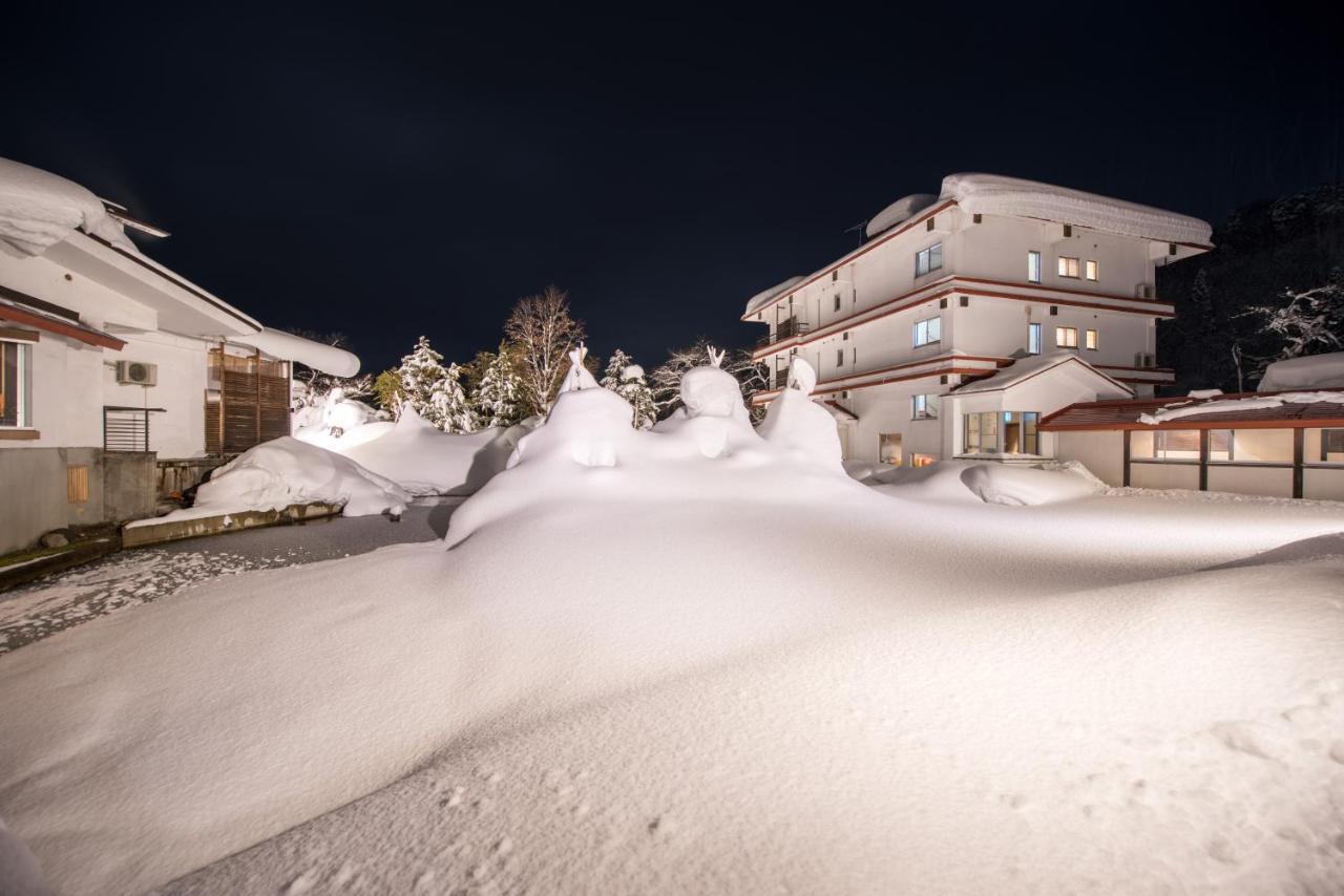 Hotel Onogawa Onsen Kajikaso Yonezawa Esterno foto